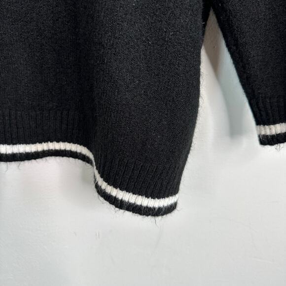 Torrid Black Pullover Crew Neck Sweater with Lips & Sequin Stars - Picture 7 of 11